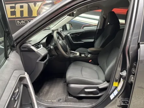 More photos of 2020 Toyota RAV4 Hybrid LE at Seay Motors, KY