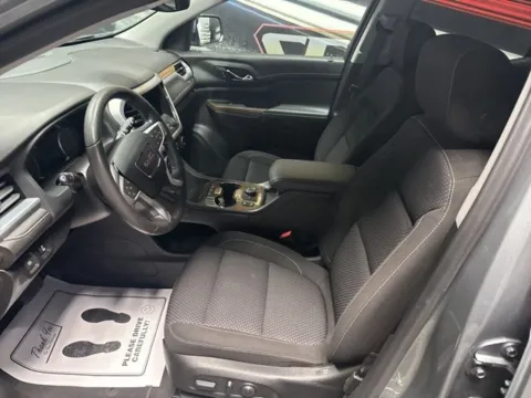 More photos of 2023 GMC Acadia SLE at Seay Motors, KY