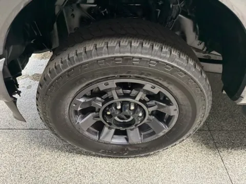 More photos of 2024 Ford F-250SD Lariat at Seay Motors, KY