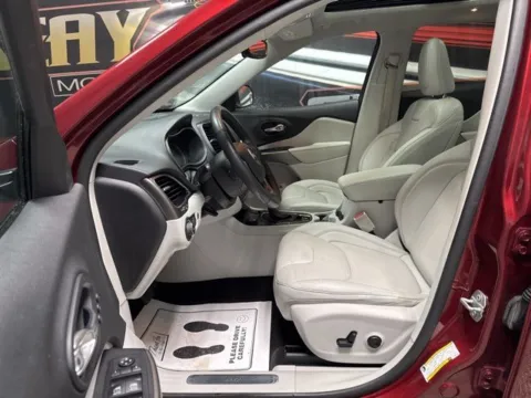 More photos of 2020 Jeep Cherokee Limited at Seay Motors, KY