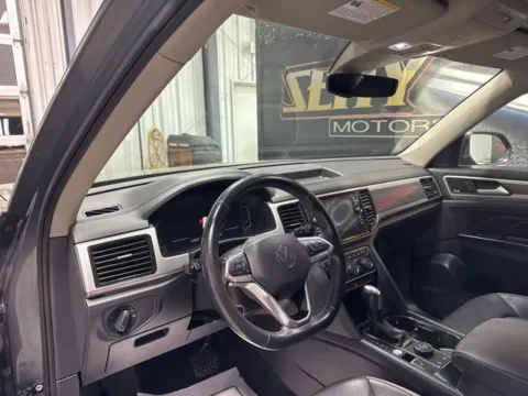 More photos of 2021 Volkswagen Atlas SEL Premium at Seay Motors, KY