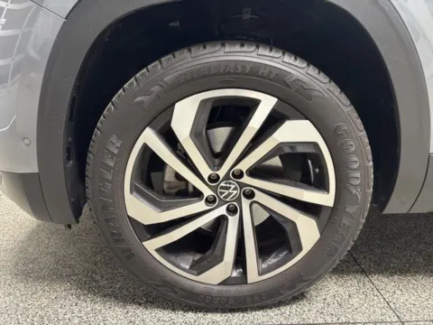 Another view of 2021 Volkswagen Atlas SEL Premium for sale in Mayfield, KY at Seay Motors
