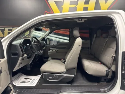 More photos of 2018 Ford F-150 XLT at Seay Motors, KY