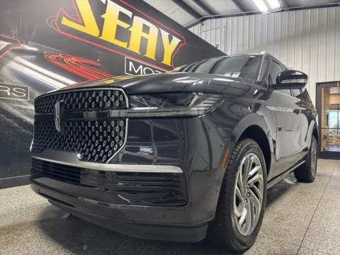 Photos of 2025 Lincoln Navigator Reserve for sale in Mayfield, KY at Seay Motors