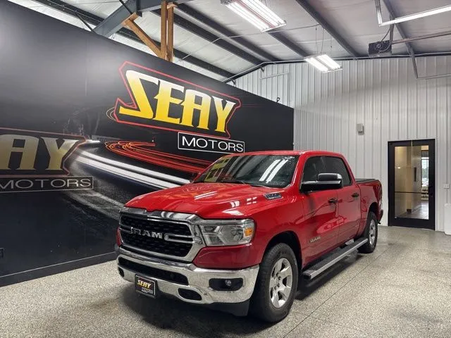2024 RAM 1500 Big Horn/Lone Star 4x4 Crew Cab 5'7's photo