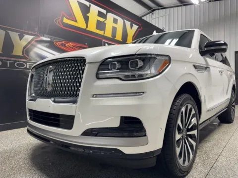 Photos of 2023 Lincoln Navigator Reserve for sale in Mayfield, KY at Seay Motors