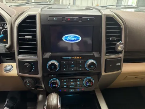 More photos of 2018 Ford F-150 Lariat at Seay Motors, KY