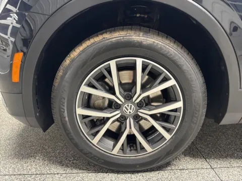 More photos of 2019 Volkswagen Tiguan 2.0T SE at Seay Motors, KY