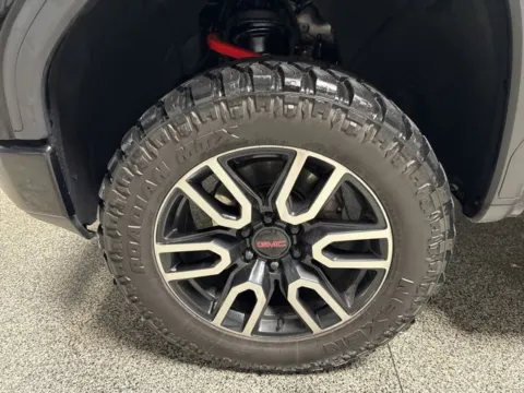 More photos of 2022 GMC Sierra 1500 Limited AT4 at Seay Motors, KY