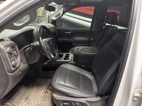 More photos of 2021 Chevrolet Silverado 1500 LT Trail Boss at Seay Motors, KY