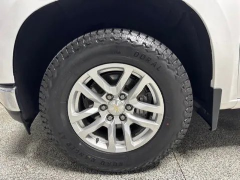 More photos of 2022 Chevrolet Silverado 1500 LTD LT at Seay Motors, KY