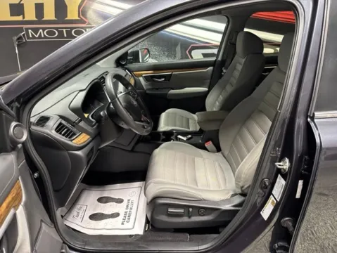 More photos of 2019 Honda CR-V EX at Seay Motors, KY