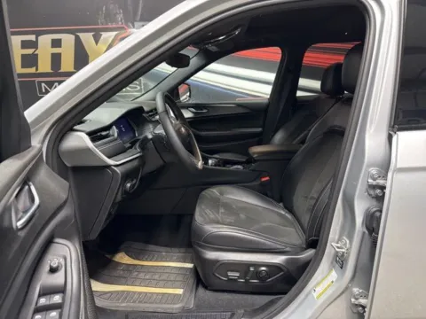 More photos of 2023 Jeep Grand Cherokee L Altitude X at Seay Motors, KY