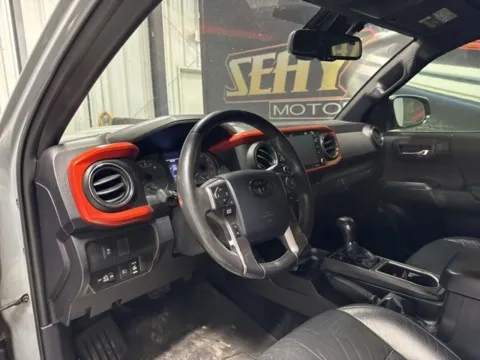 More photos of 2020 Toyota Tacoma TRD Sport at Seay Motors, KY