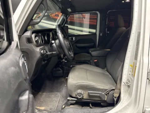 More photos of 2019 Jeep Wrangler Unlimited Sport S at Seay Motors, KY