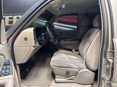 More photos of 2006 GMC Sierra 1500 SLE1 at Seay Motors, KY