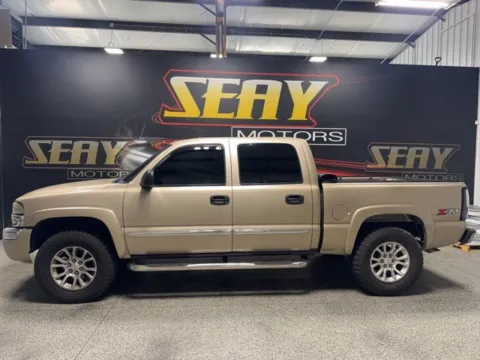 Photos of 2006 GMC Sierra 1500 SLE1 for sale in Mayfield, KY at Seay Motors