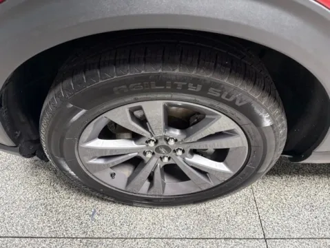 More photos of 2021 Ford Explorer XLT at Seay Motors, KY