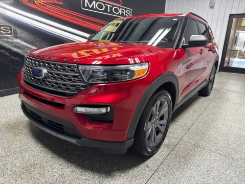 Photos of 2021 Ford Explorer XLT for sale in Mayfield, KY at Seay Motors