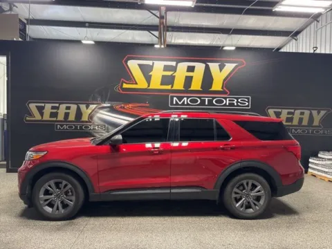 Photos of 2021 Ford Explorer XLT for sale in Mayfield, KY at Seay Motors