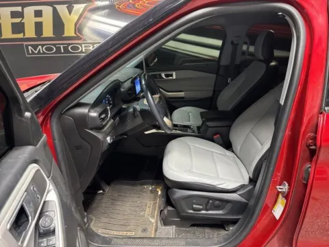 More photos of 2021 Ford Explorer XLT at Seay Motors, KY