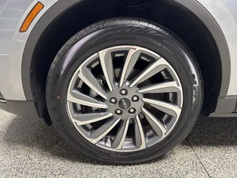 More photos of 2023 Lincoln Corsair Reserve at Seay Motors, KY