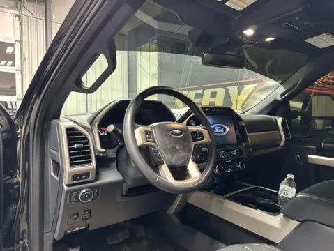 More photos of 2022 Ford F-250SD Lariat at Seay Motors, KY