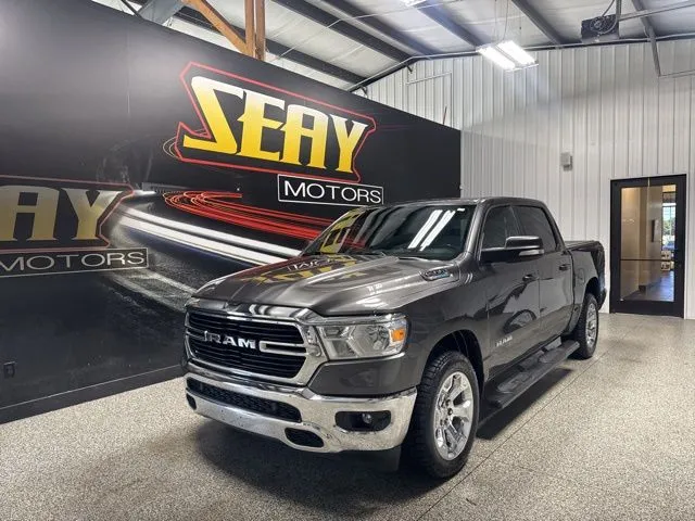 2021 RAM 1500 Big Horn/Lone Star 4x4 Crew Cab 5'7's photo