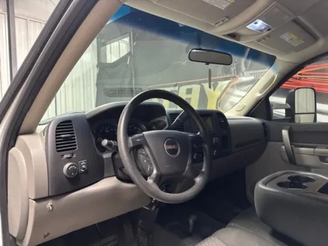 More photos of 2014 GMC Sierra 2500HD Work Truck at Seay Motors, KY