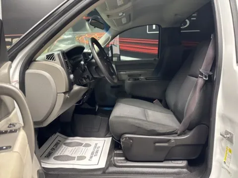 More photos of 2014 GMC Sierra 2500HD Work Truck at Seay Motors, KY