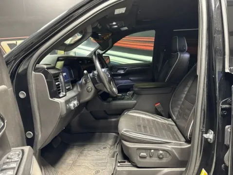 More photos of 2024 GMC Sierra 1500 AT4X at Seay Motors, KY