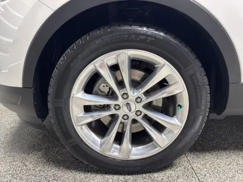 More photos of 2019 Ford Explorer XLT at Seay Motors, KY