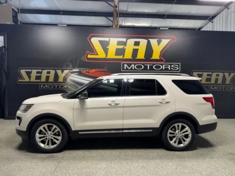 Photos of 2019 Ford Explorer XLT for sale in Mayfield, KY at Seay Motors