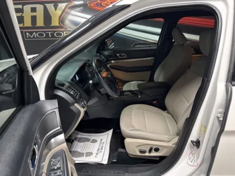 More photos of 2019 Ford Explorer XLT at Seay Motors, KY