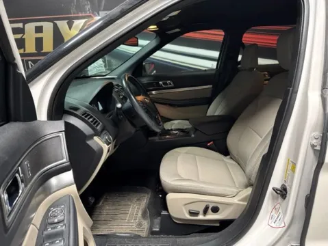 More photos of 2019 Ford Explorer XLT at Seay Motors, KY