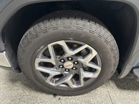 More photos of 2024 GMC Sierra 1500 SLT at Seay Motors, KY
