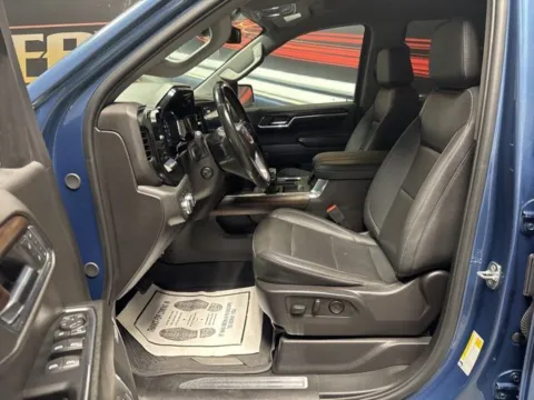More photos of 2024 GMC Sierra 1500 SLT at Seay Motors, KY