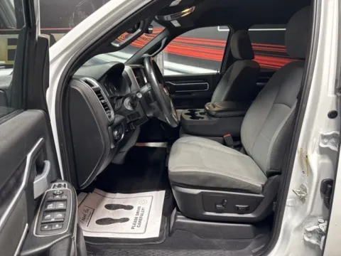 More photos of 2024 Ram 2500 Big Horn at Seay Motors, KY