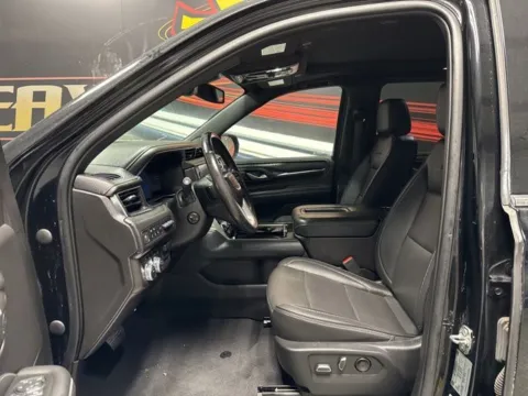 More photos of 2022 GMC Yukon XL Denali at Seay Motors, KY