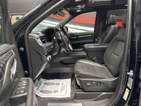 More photos of 2022 GMC Yukon XL Denali at Seay Motors, KY