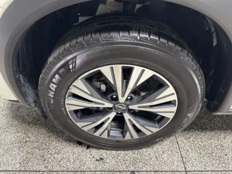 More photos of 2022 Nissan Rogue SV at Seay Motors, KY