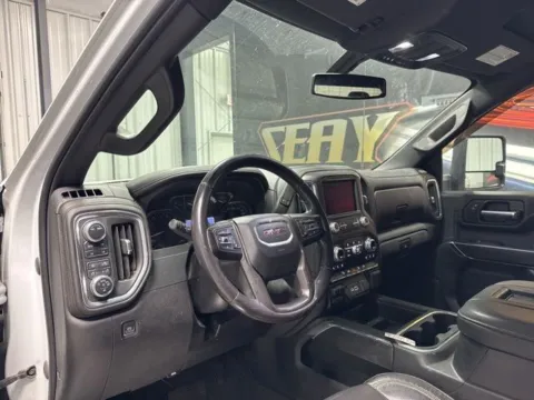 More photos of 2022 GMC Sierra 2500HD AT4 at Seay Motors, KY