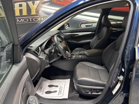 More photos of 2023 INFINITI QX50 LUXE at Seay Motors, KY