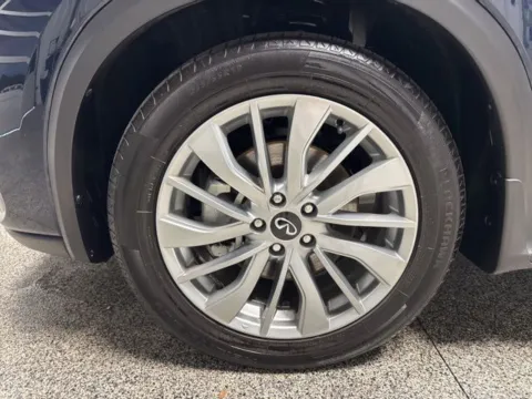 More photos of 2023 INFINITI QX50 LUXE at Seay Motors, KY