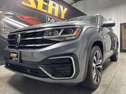 Photos of 2021 Volkswagen Atlas SEL Premium for sale in Mayfield, KY at Seay Motors