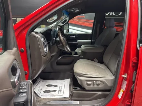 More photos of 2022 GMC Sierra 2500HD SLT at Seay Motors, KY