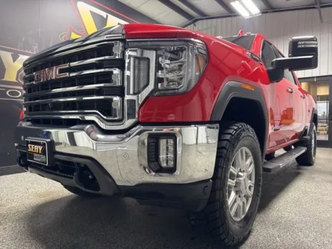 Photos of 2022 GMC Sierra 2500HD SLT for sale in Mayfield, KY at Seay Motors