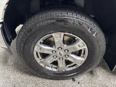 More photos of 2022 Ford F-150 Lariat at Seay Motors, KY