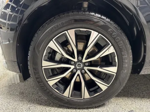 More photos of 2023 Volvo XC60 B5 Plus Dark Theme at Seay Motors, KY