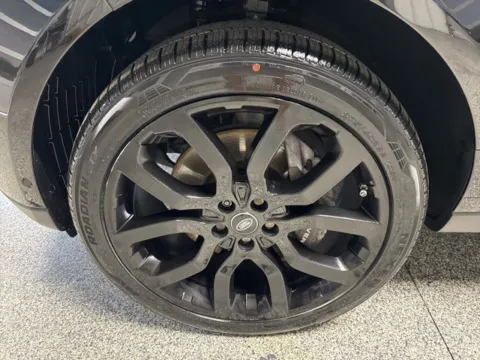 More photos of 2020 Land Rover Range Rover HSE at Seay Motors, KY